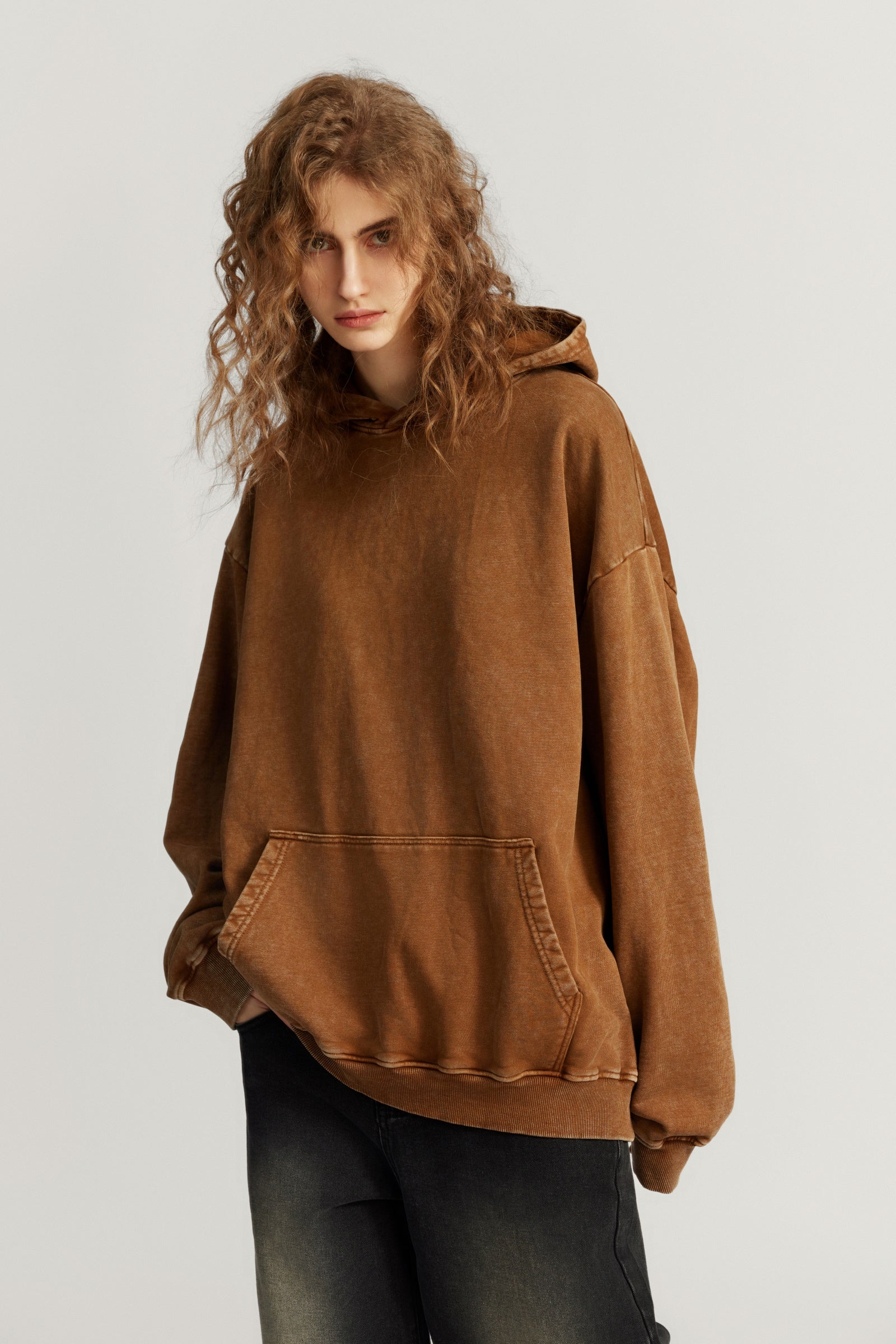 420GSM Women’s Heavyweight Fried-Color Snow-Wash Hoodie  Brown