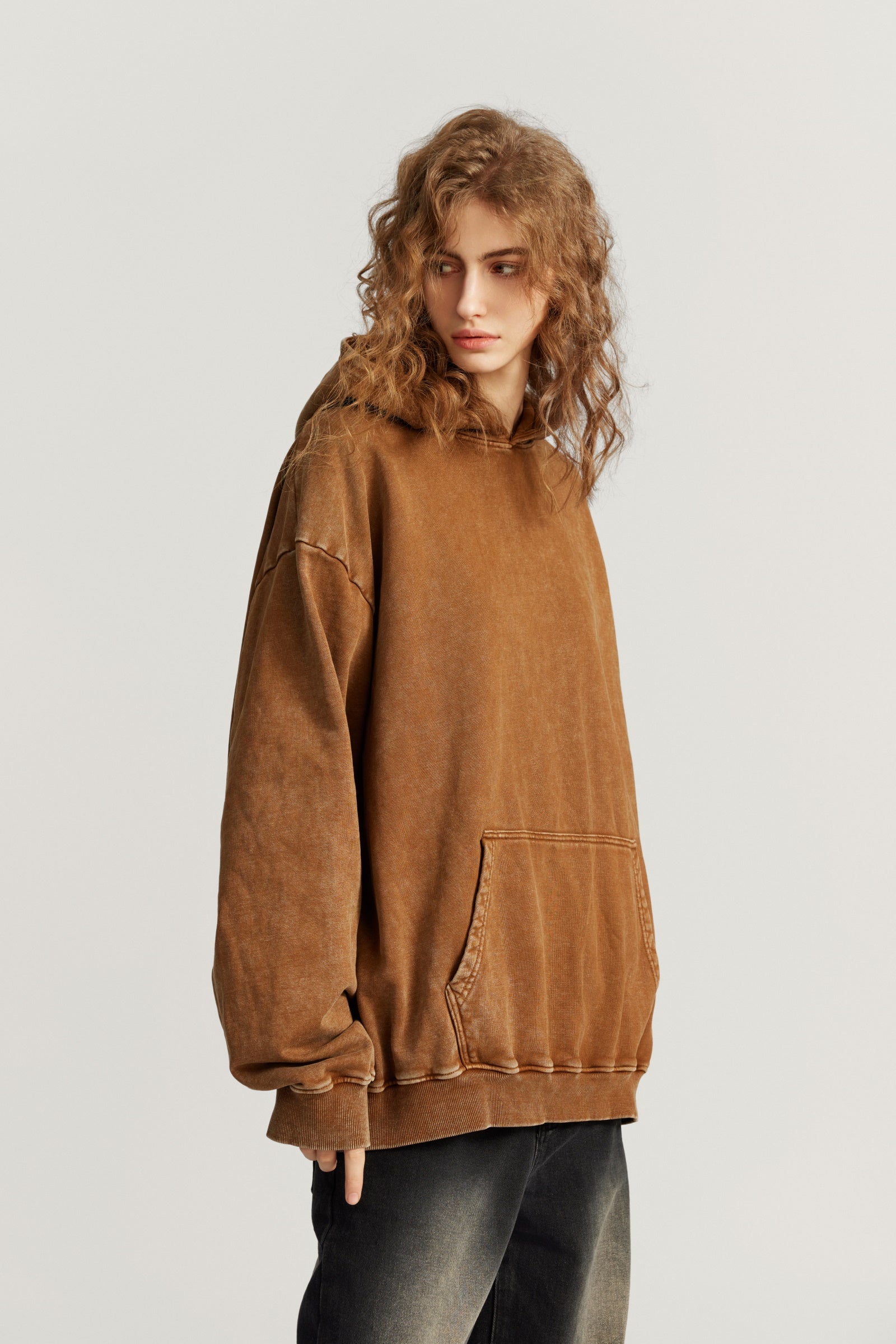 420GSM Women’s Heavyweight Fried-Color Snow-Wash Hoodie  Brown