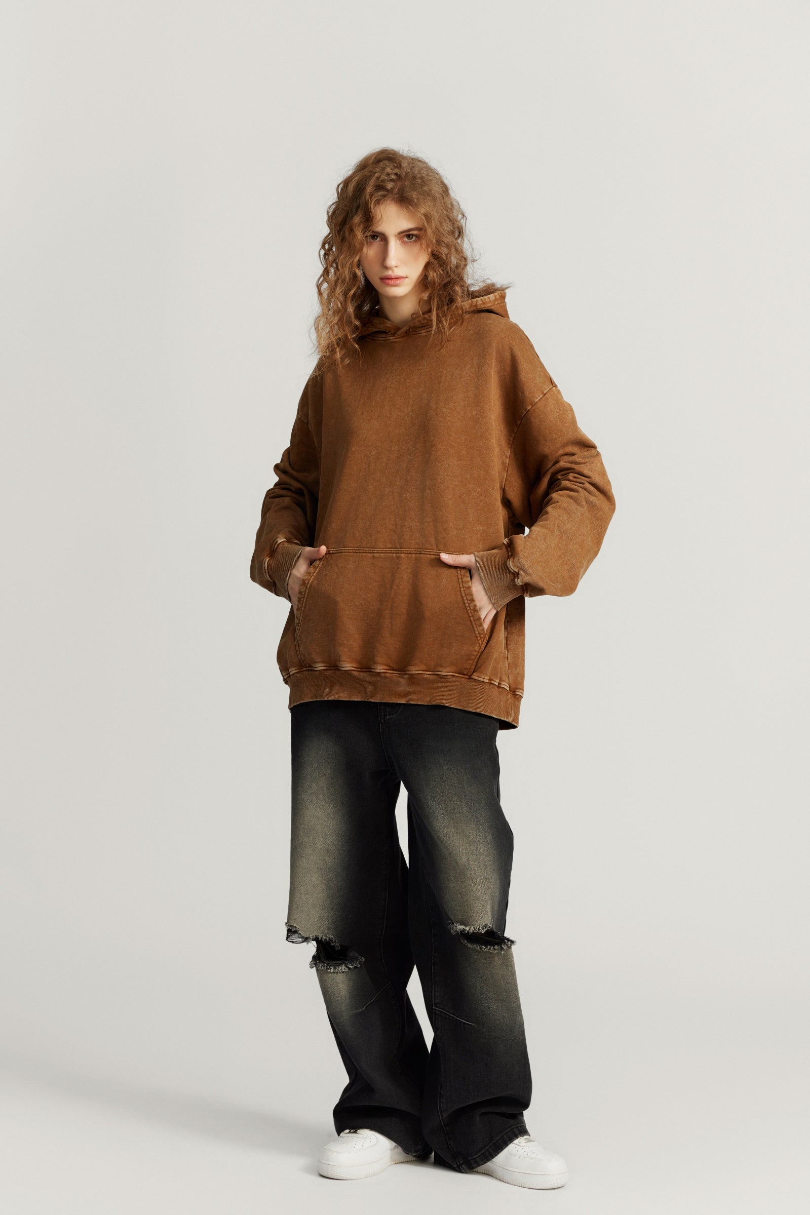 420GSM Women’s Heavyweight Fried-Color Snow-Wash Hoodie  Brown