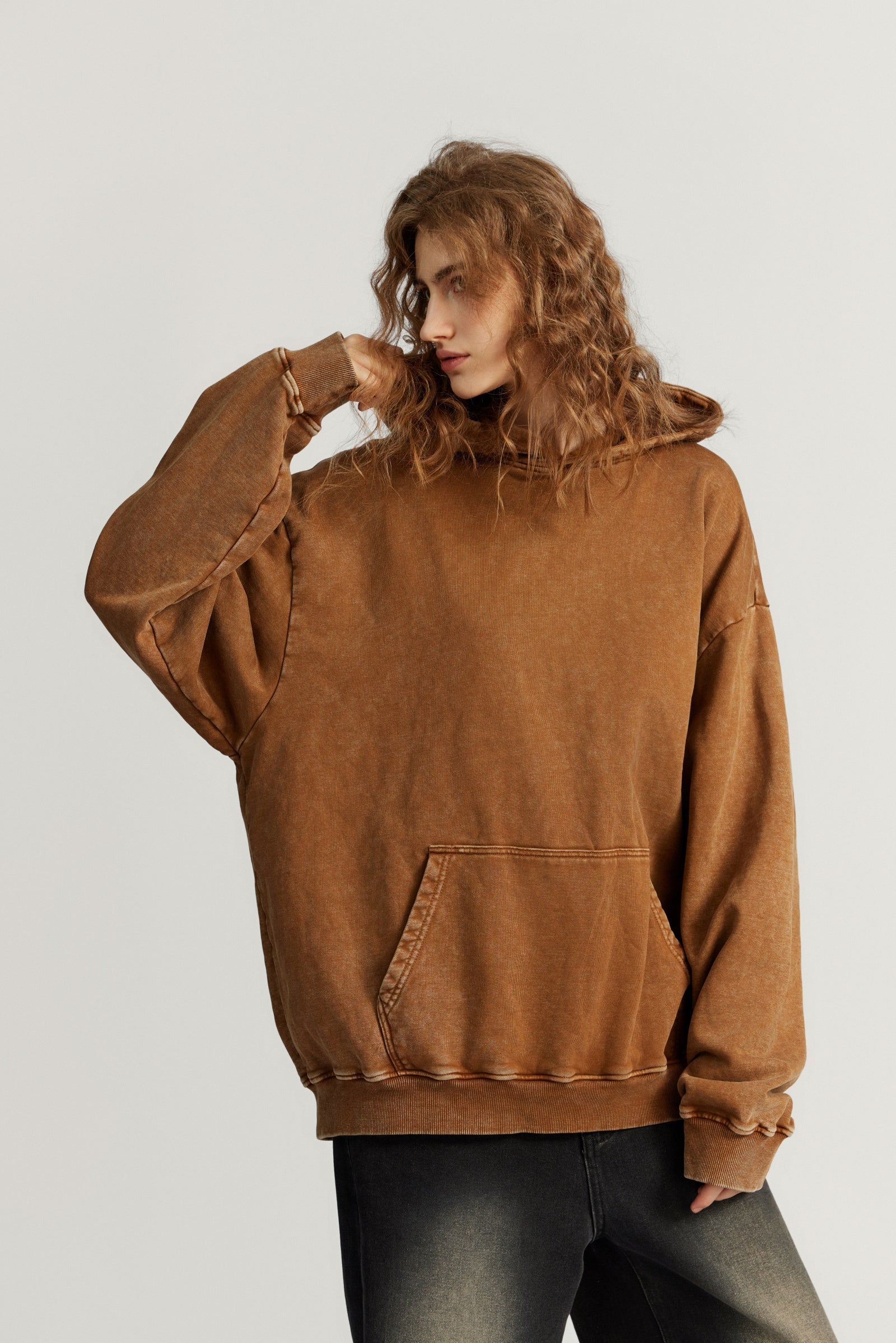 420GSM Women’s Heavyweight Fried-Color Snow-Wash Hoodie  Brown