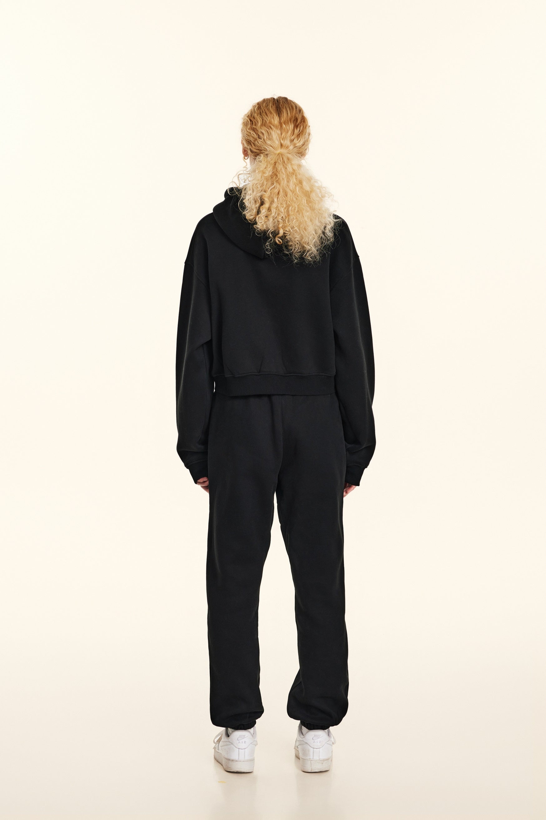 345GSM Women’s Cropped Fleece-Lined Zip-Up Hoodie Black