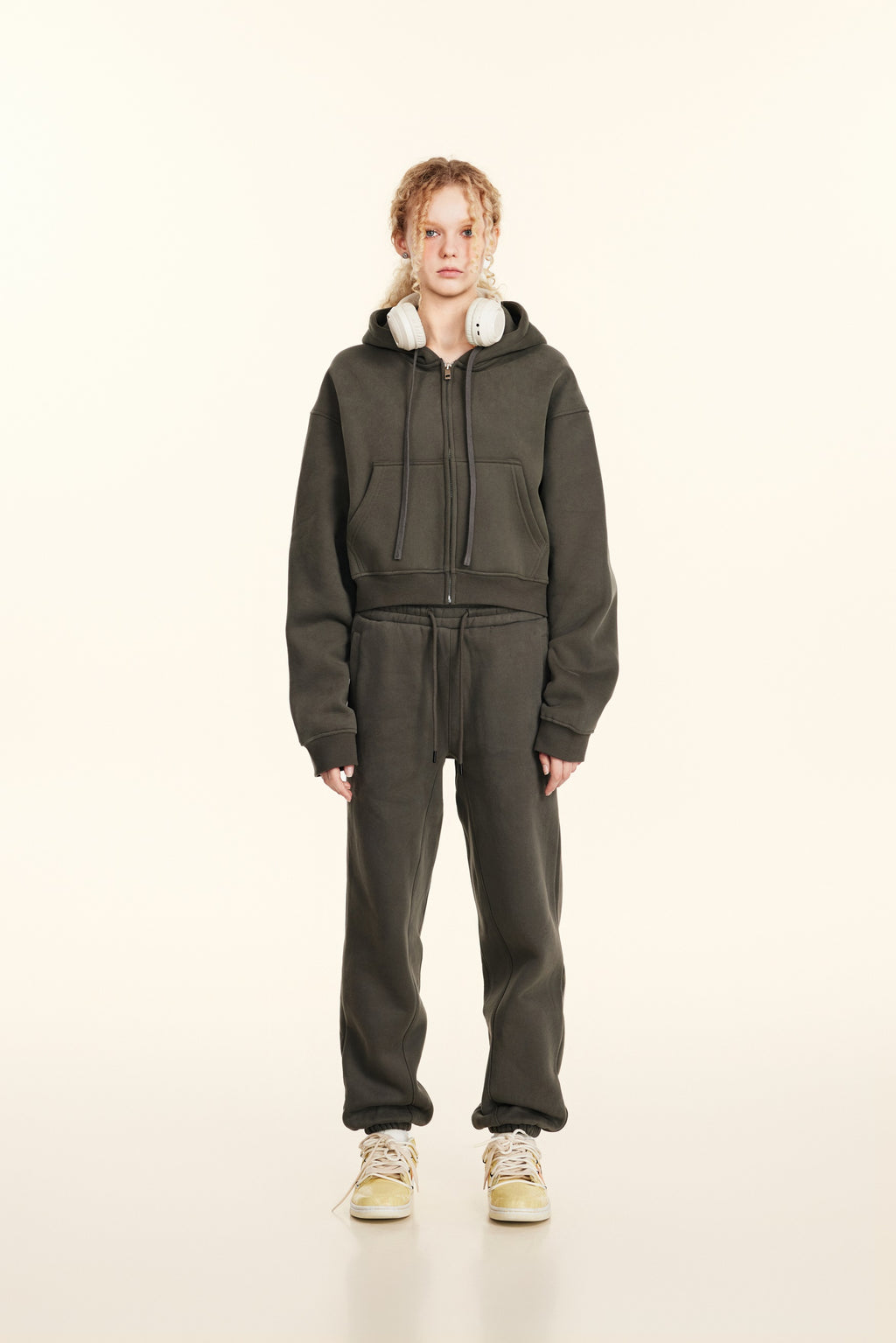 345GSM Women’s Cropped Fleece-Lined Zip-Up Hoodie Taupe
