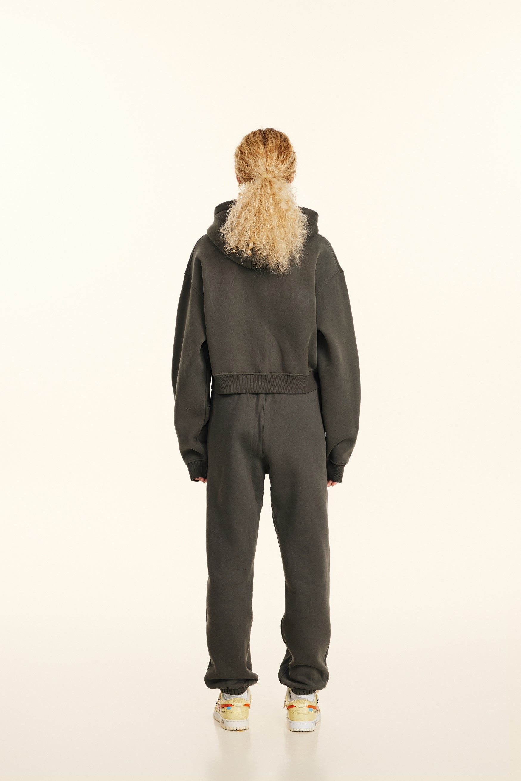345GSM Women’s Cropped Fleece-Lined Zip-Up Hoodie Taupe