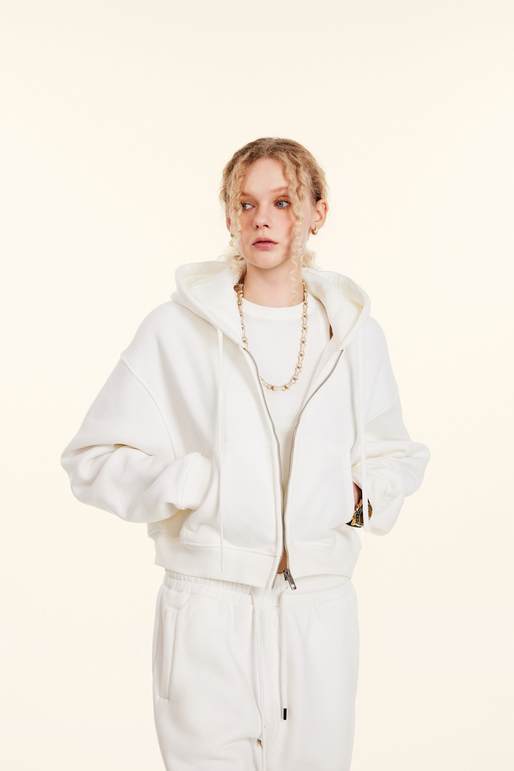 345GSM Women’s Cropped Fleece-Lined Zip-Up Hoodie White