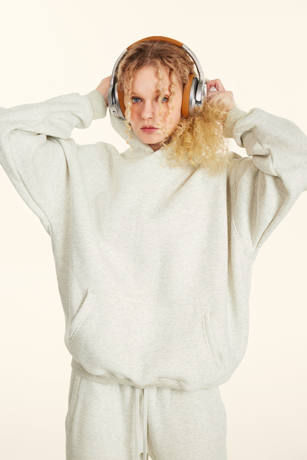 345GSM Women's Heavyweight Solid-Color Hoodie Oatmeal