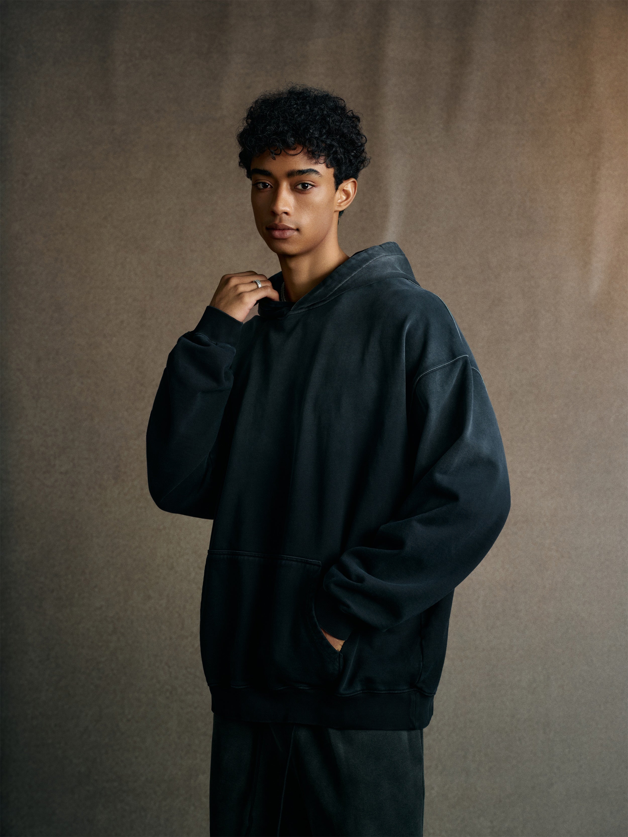 480GSM Unisex Monkey Wash Heavyweight French Terry Hoodie Vintage Black