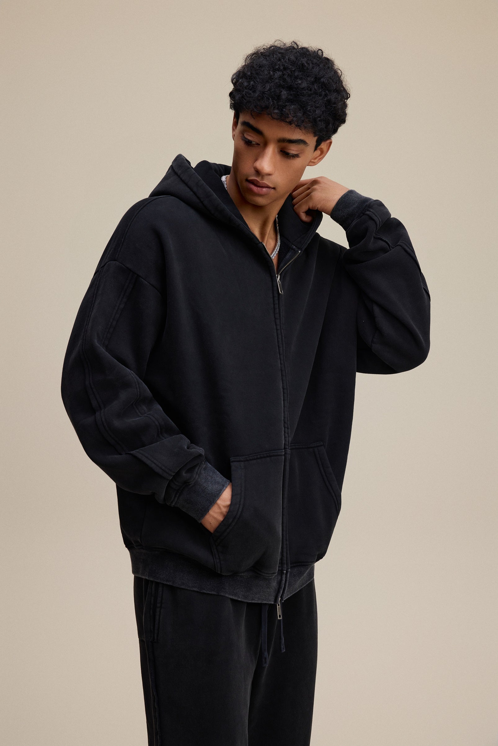 400GSM Men’s Raw-Edge Panelled Double-Zip Pigment-Wash Hoodie Snowflake Grey