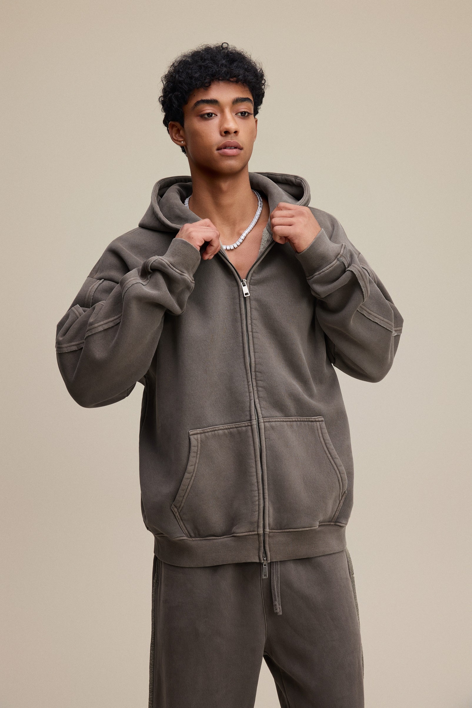 400GSM Men’s Raw-Edge Panelled Double-Zip Pigment-Wash Hoodie Coffee Brown