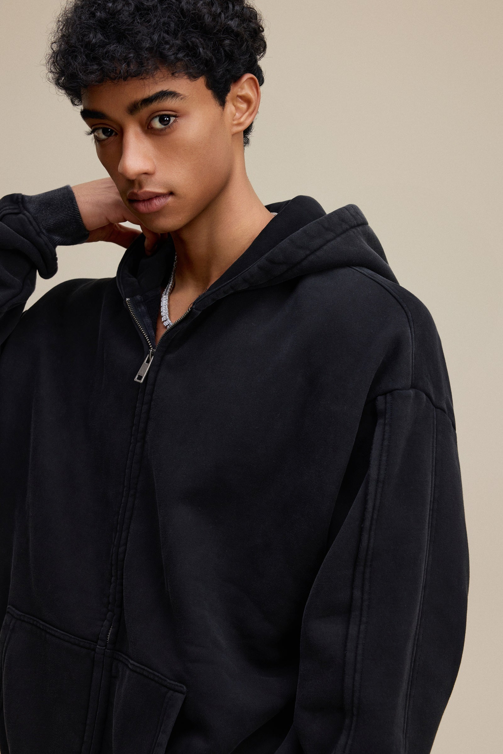 400GSM Men’s Raw-Edge Panelled Double-Zip Pigment-Wash Hoodie Snowflake Grey