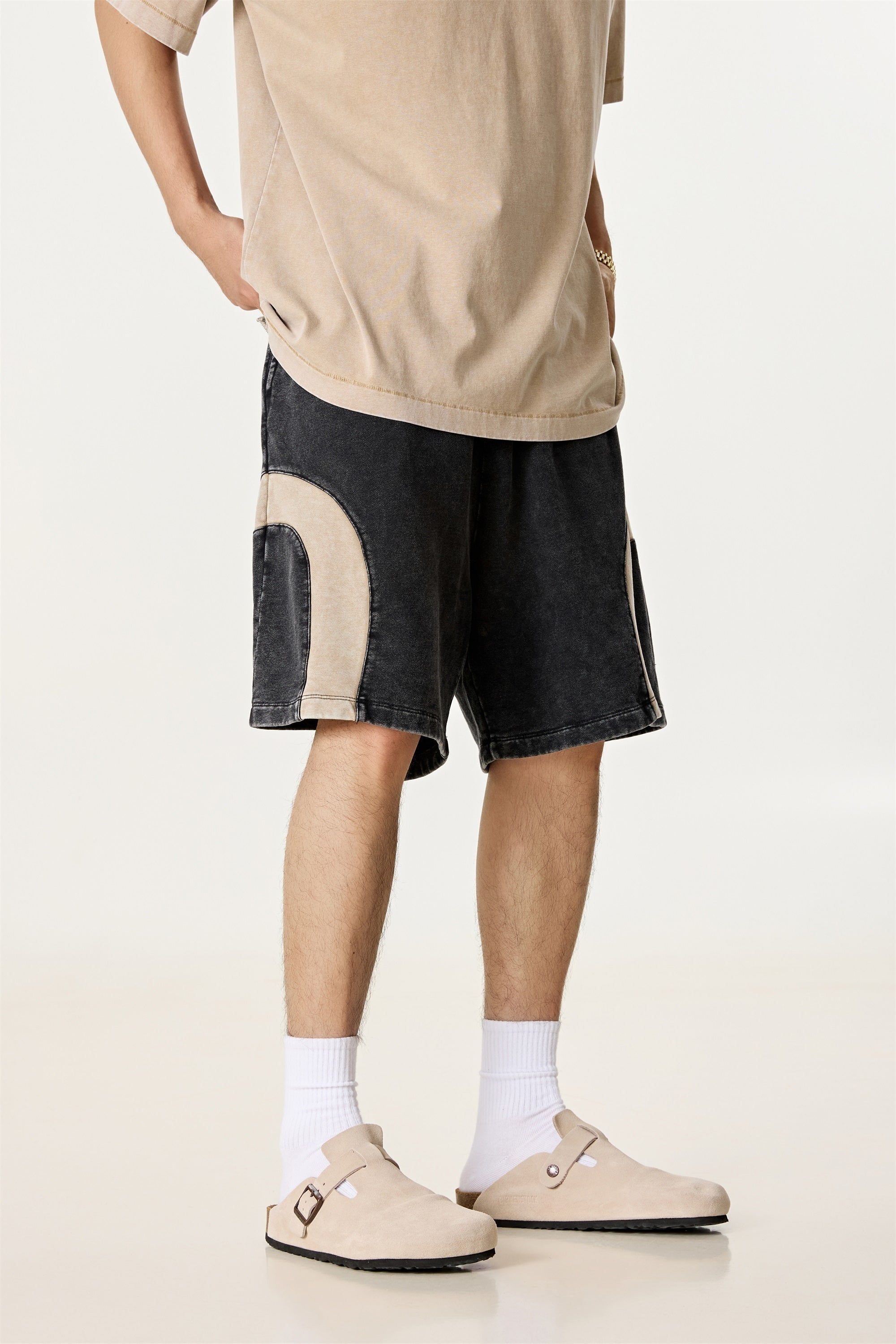 330GSM Unisex Heavyweight Contrast-Panel Snow-Washed Shorts Black/Khaki