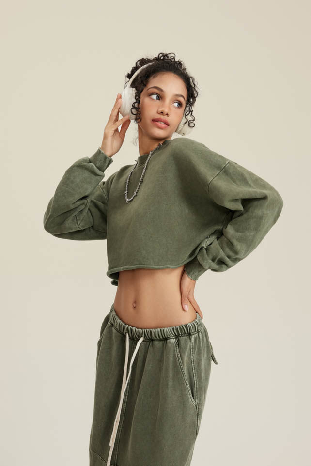 380GSM Women’s Heavyweight Distressed Snow-Wash Raw-Hem Cropped Long sleeve Olive green