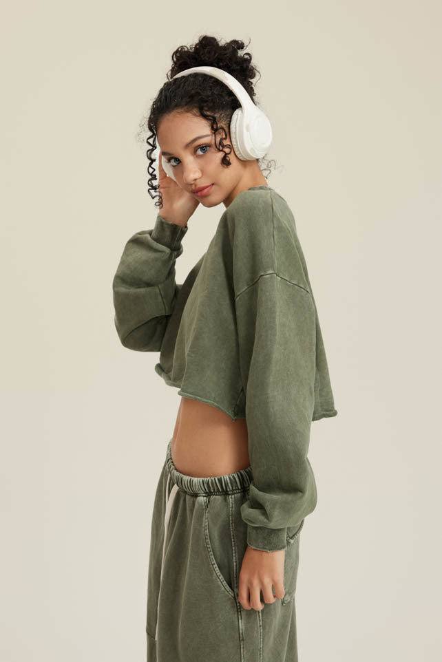 380GSM Women’s Heavyweight Distressed Snow-Wash Raw-Hem Cropped Long sleeve Olive green