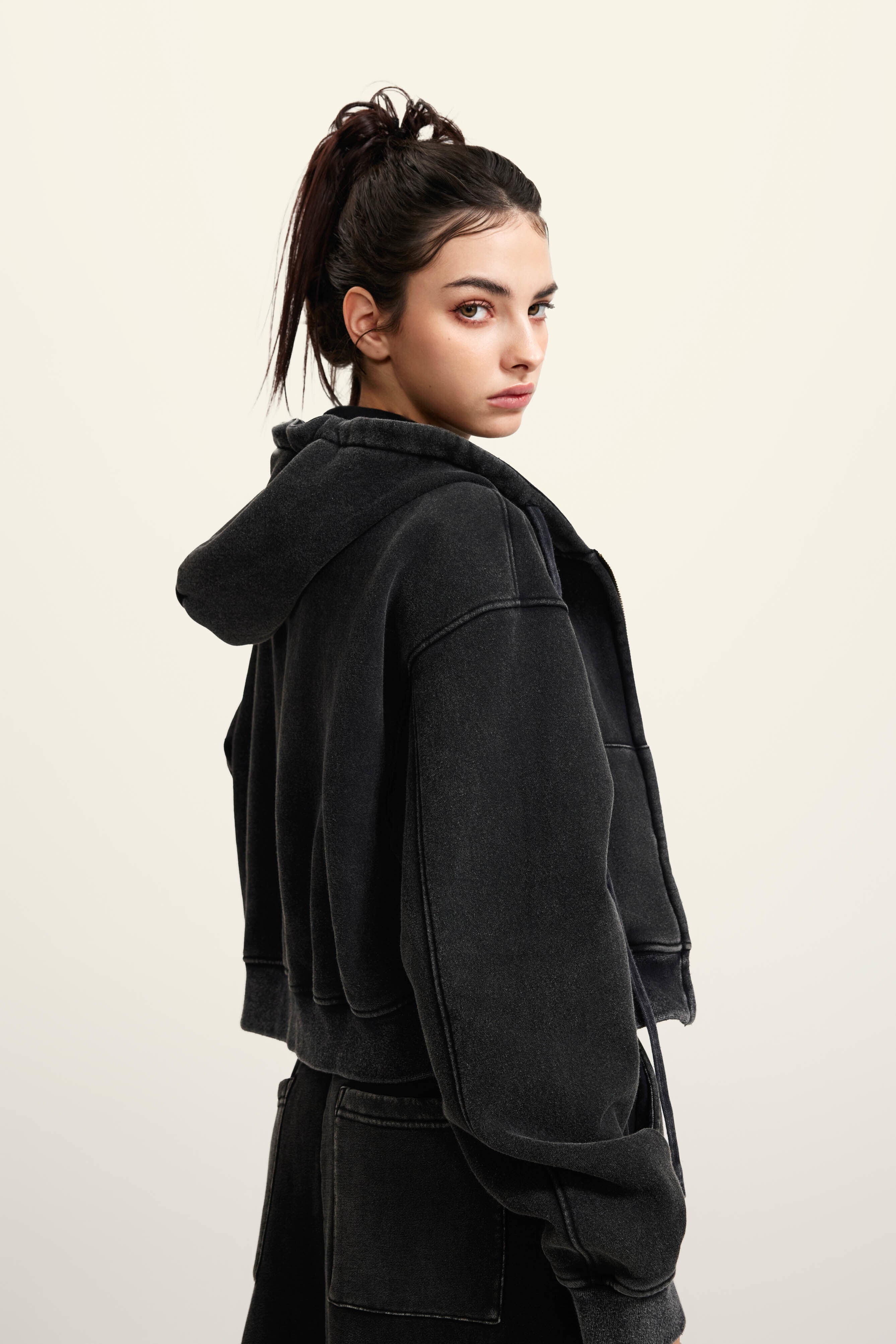 400GSM Women’s Vintage-Wash Cropped Zip-Up Hoodie Snow wash
