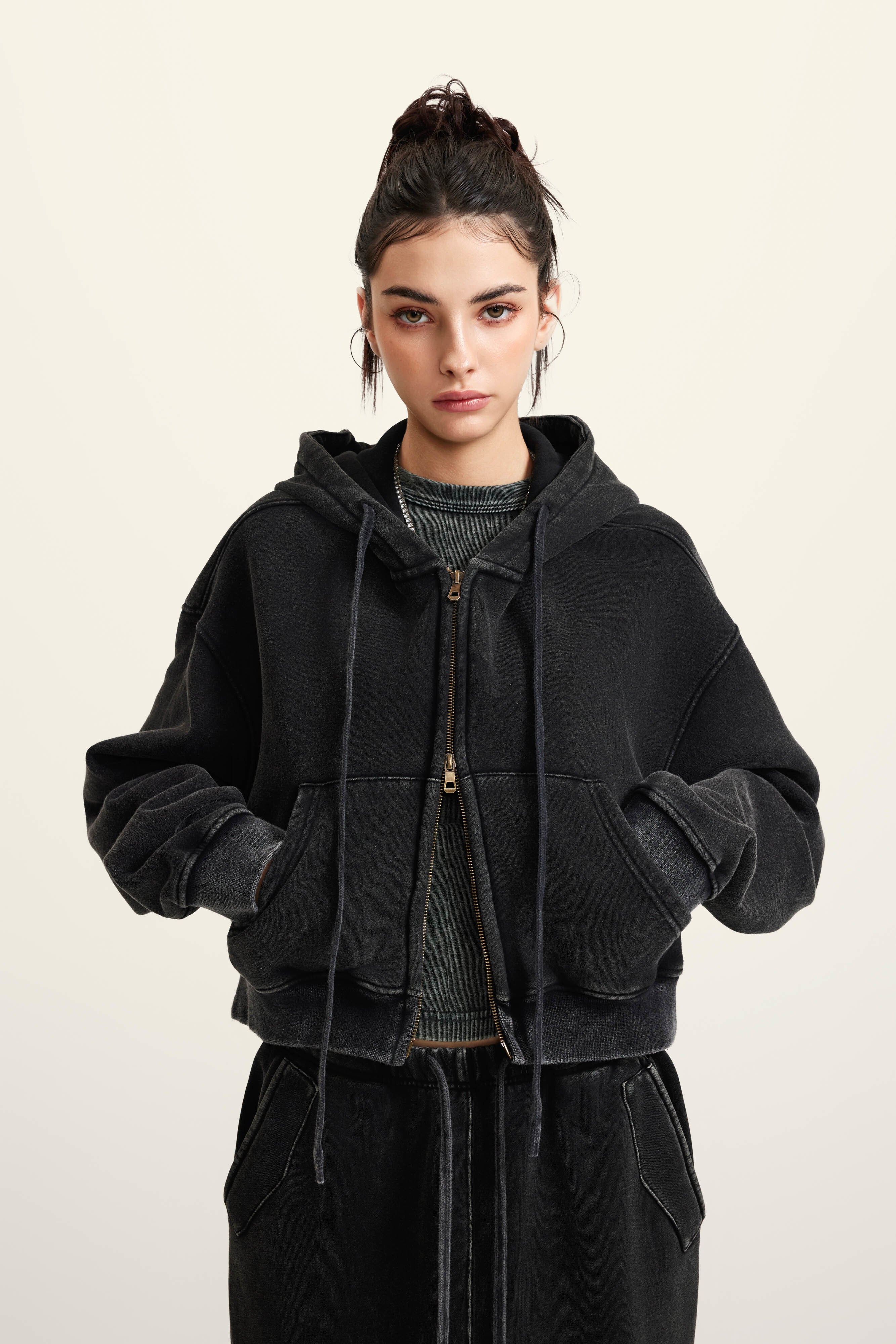 400GSM Women’s Vintage-Wash Cropped Zip-Up Hoodie Snow wash