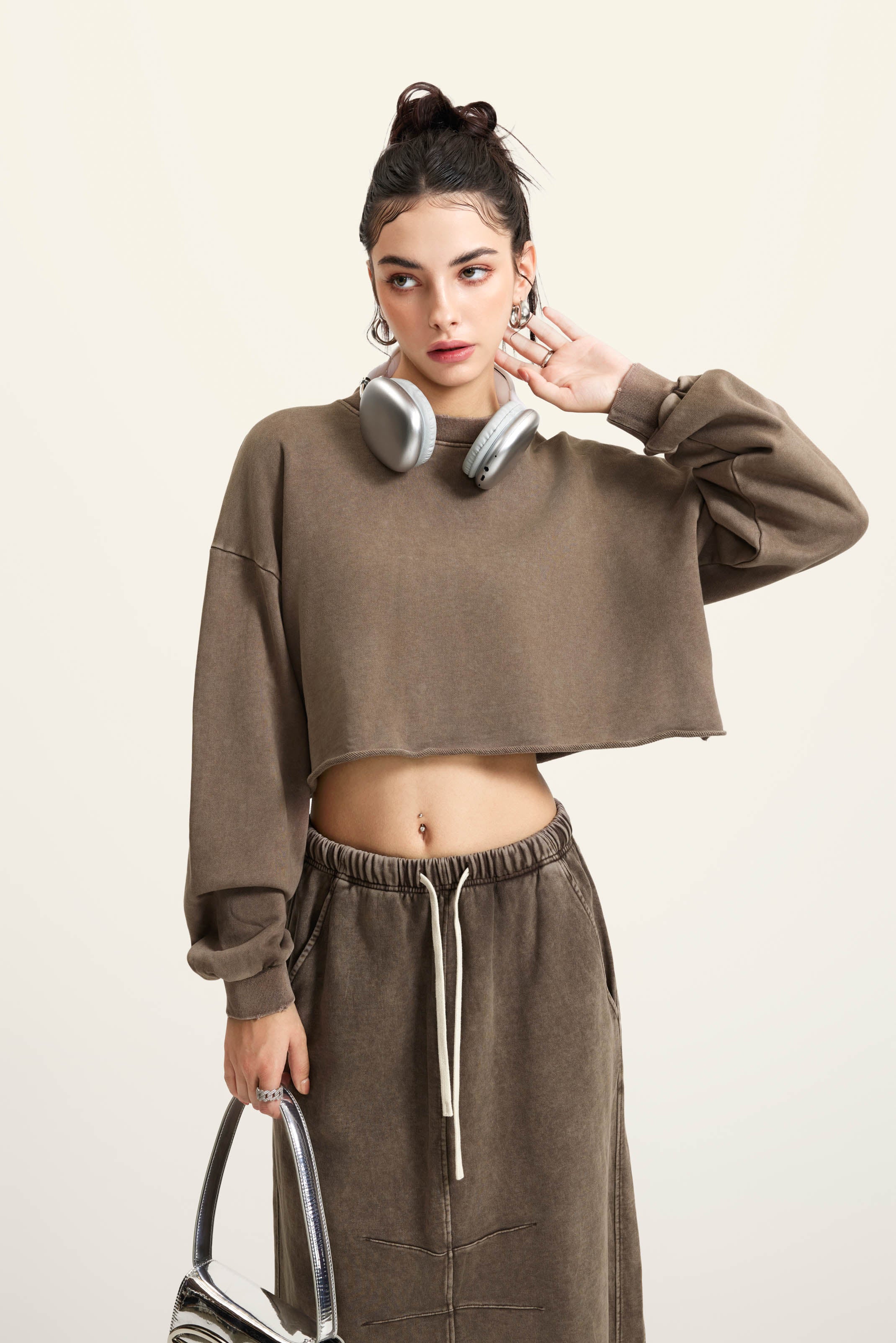 380GSM Women’s Heavyweight Distressed Snow-Wash Raw-Hem Cropped Long sleeve Coffee