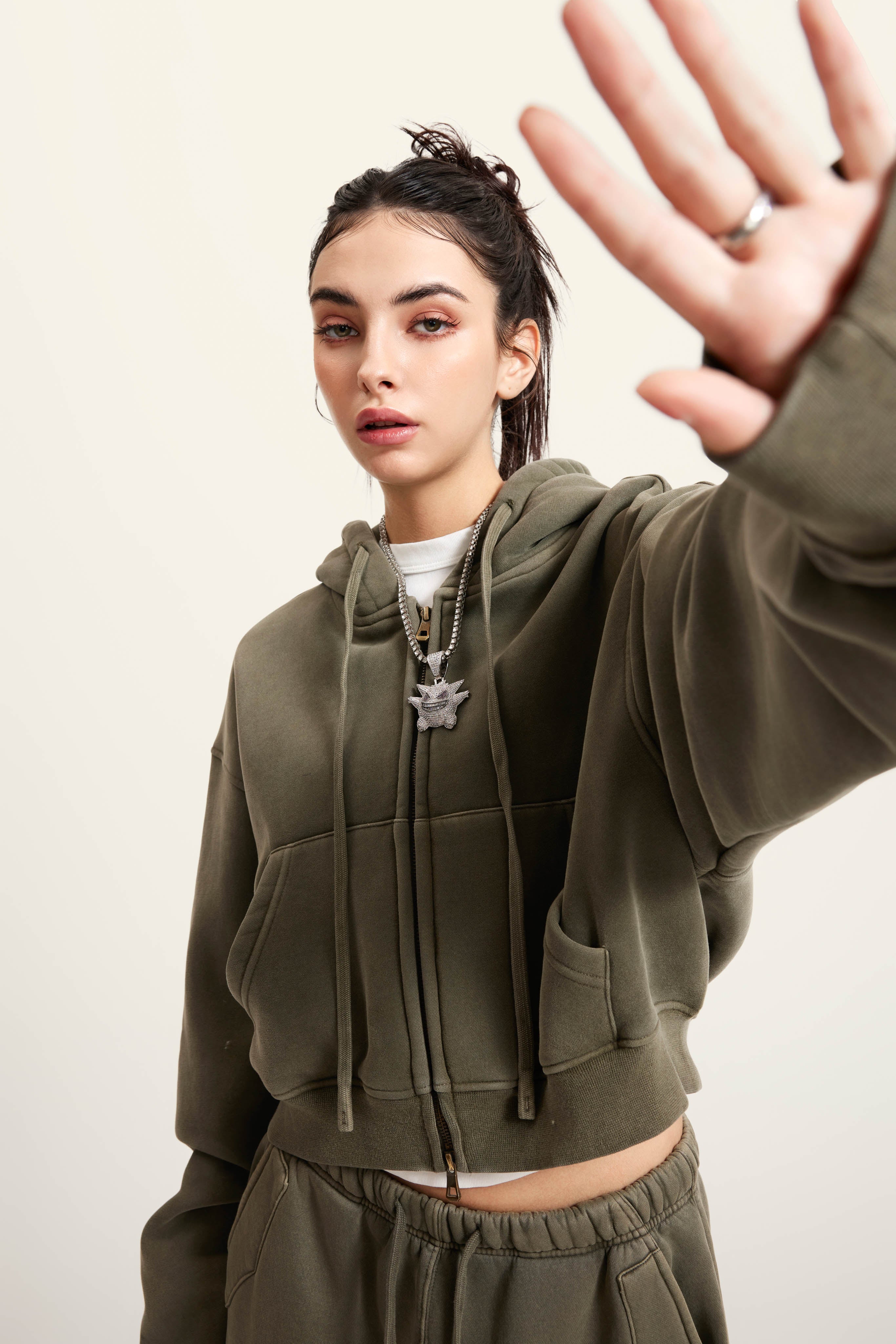 400GSM Women’s Vintage-Wash Cropped Zip-Up Hoodie Coffee Color